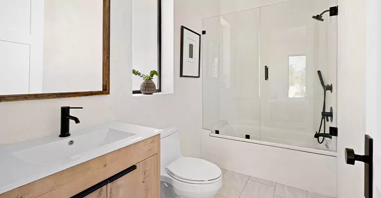 Tub Replacement With Shower in Tupelo